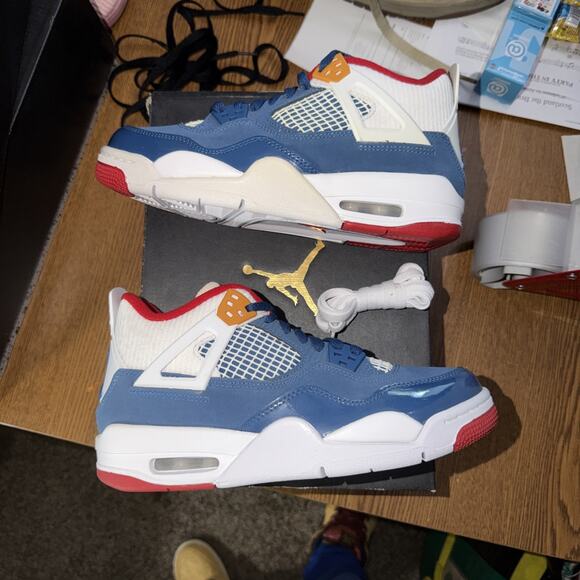 Nike Air Jordan 4 Retro Messy Room (GS) White Sneakers DR6952-400 Size 6Y Used main image 4